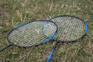 肘の痛みテニス肘に鍼灸を