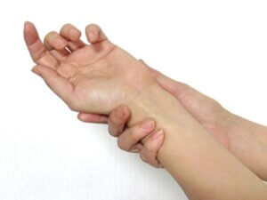 産後の腱鞘炎にも鍼灸を