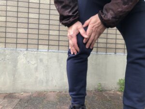 ゴルファーの膝の痛み、変形性膝関節症