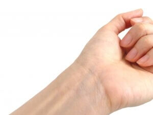 手首の痛み・TFCC損傷