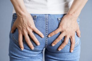 お尻が原因の腰痛