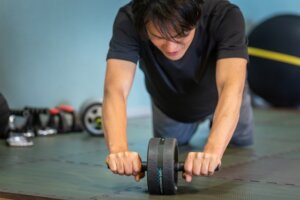 アスリートの体の奥の痛みにも鍼灸を