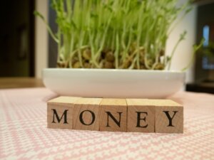 鍼灸師は食べて行くのが難しい