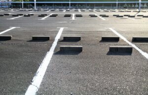 無料駐車場２台完備