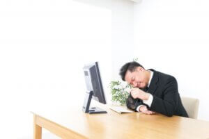 疲弊する鍼灸師