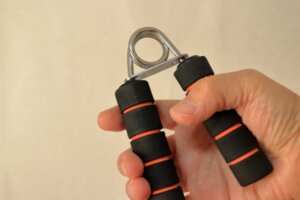 肘部管症候群による握力低下
