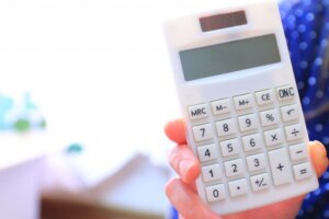 鍼灸専門学校はお金が掛かる