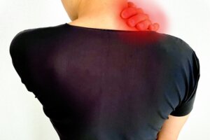 首こり・肩こり・肩甲骨周りはセットで施術する