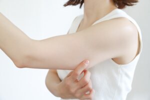 二の腕のしびれが出る頚椎症