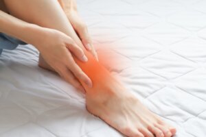 足首の痛みに鍼灸を