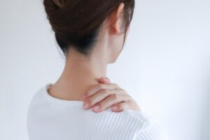 肩こり・首こりに鍼灸を